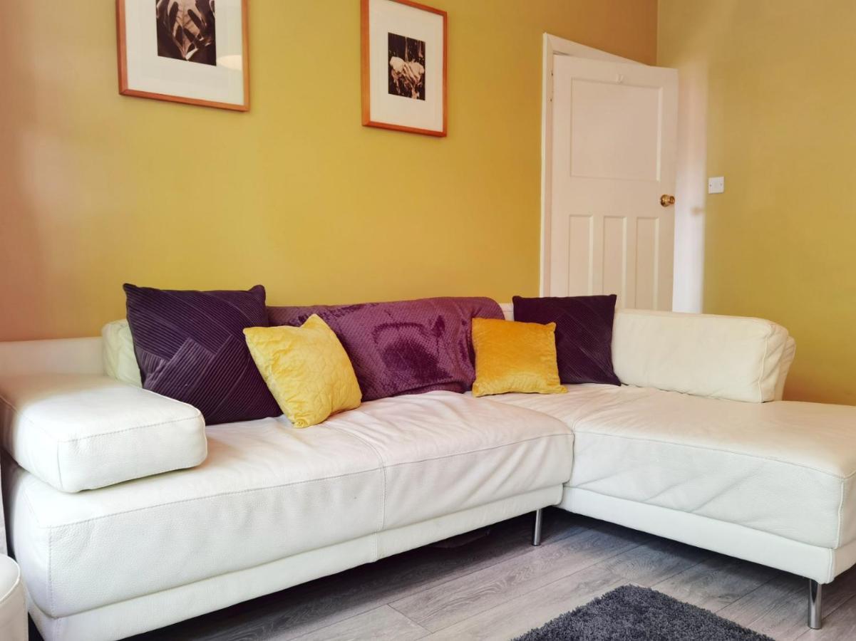 Villa Perry Road, beautiful large house available for Guests&Contractors Parking wifi à Nottingham Extérieur photo