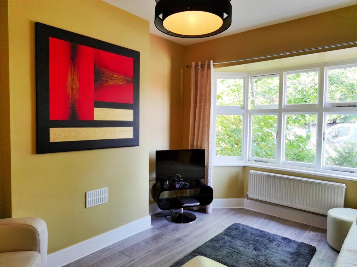 Villa Perry Road, beautiful large house available for Guests&Contractors Parking wifi à Nottingham Extérieur photo