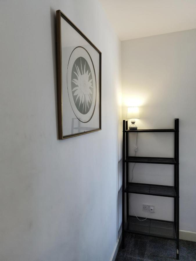 Villa Perry Road, beautiful large house available for Guests&Contractors Parking wifi à Nottingham Extérieur photo