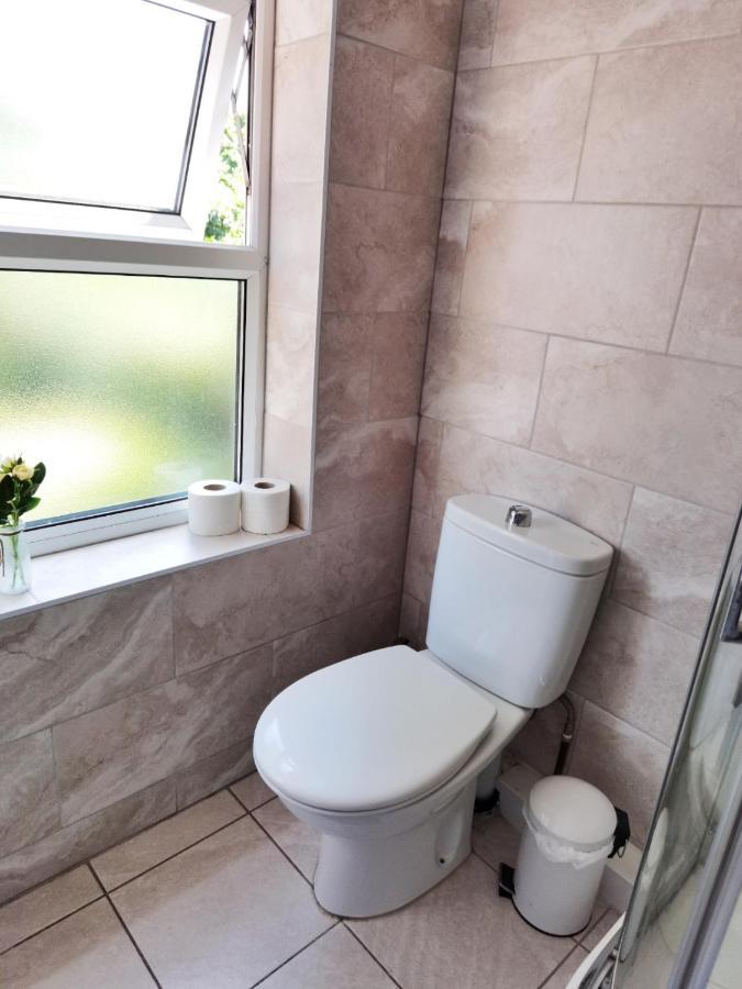Villa Perry Road, beautiful large house available for Guests&Contractors Parking wifi à Nottingham Extérieur photo